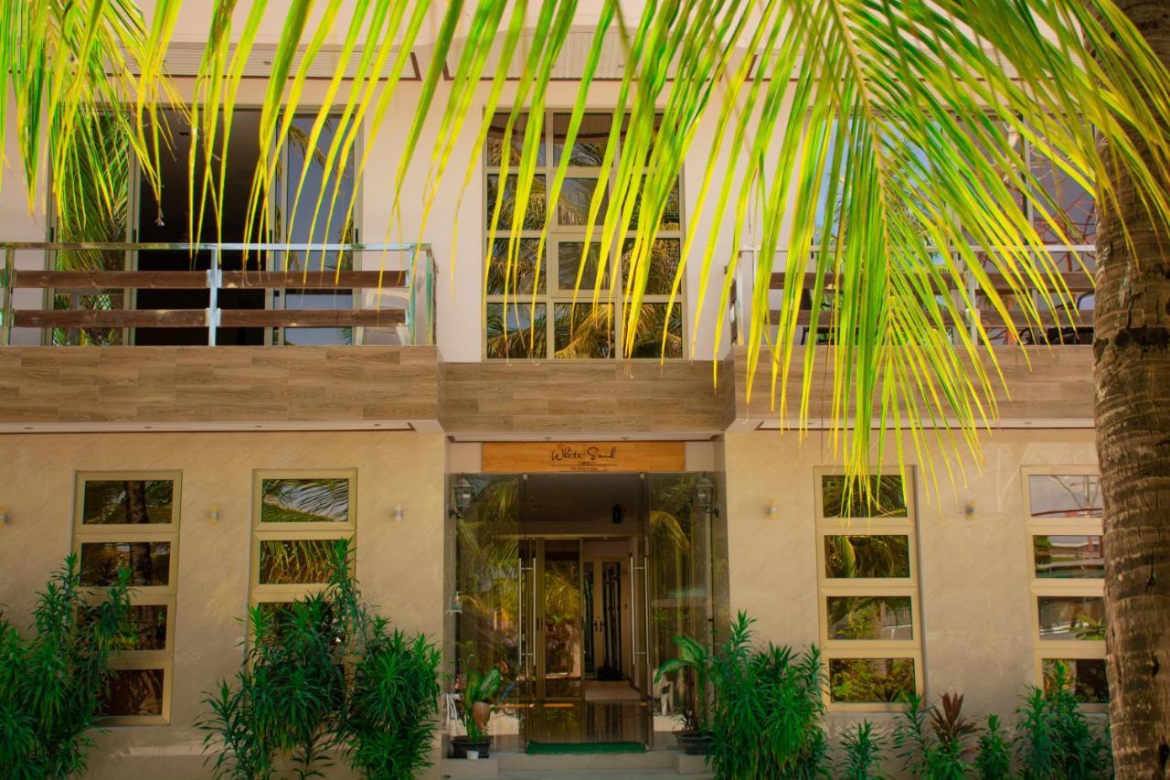 White Sand Lodge Maafushi Zewnętrze zdjęcie