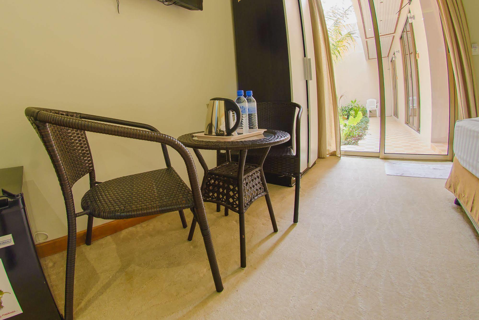 White Sand Lodge Maafushi Zewnętrze zdjęcie